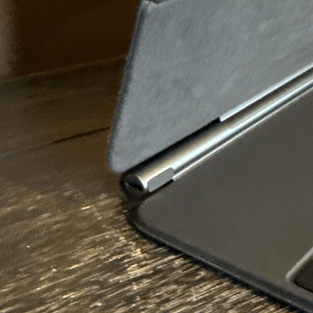 Apple Magic Keyboard for iPad Pro 12.9" Keyboard Folio Case Black A1998 EUC - Picture 4 of 10
